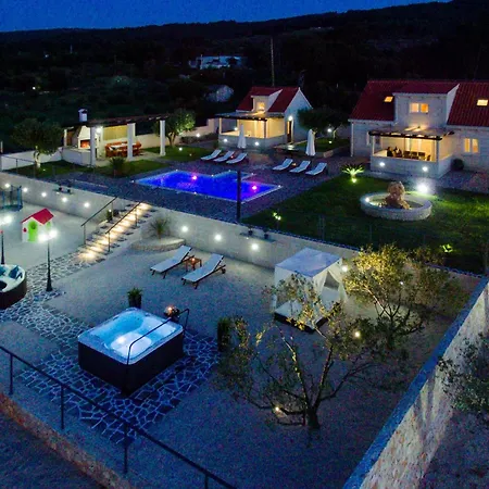 בית נופש House Ivan סופטאר