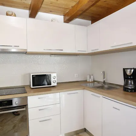 House Ivan בית נופש