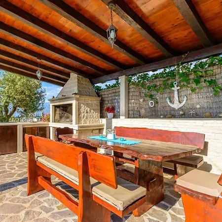 בית נופש House Ivan