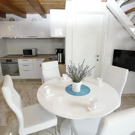 House Ivan בית נופש *