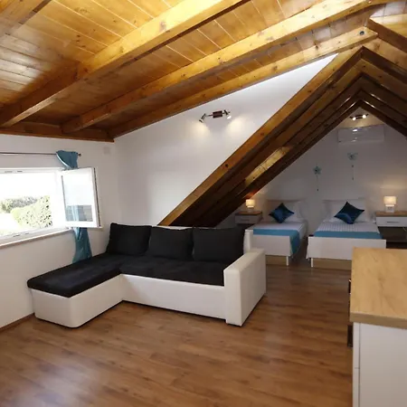 House Ivan בית נופש